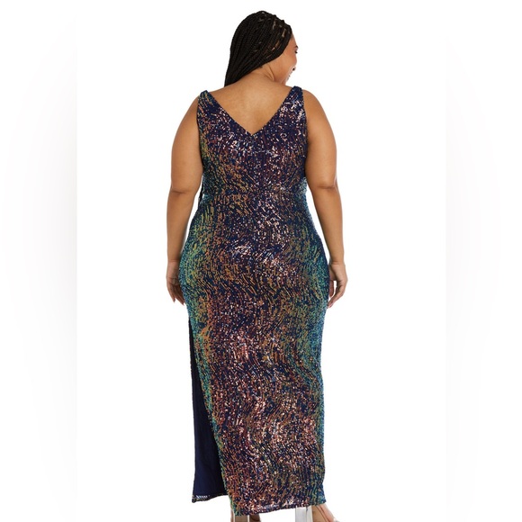 Plus Sequin Dress 🩷 - Picture 7 of 12